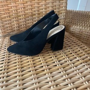 Vince Camuto block heel 7.5